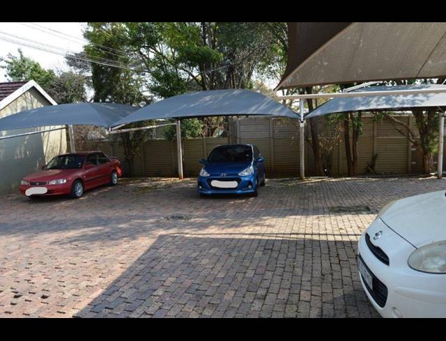 940M² BUSINESS FOR SALE IN BRACKENHURST